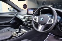 USED 2022 22 BMW 5 SERIES 530E XDRIVE 2.0 12kWh M SPORT TOURING  OVER &pound;26K IN OPTIONS HUGE SPEC!!