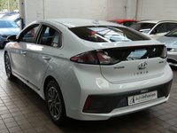 USED 2022 22 HYUNDAI IONIQ 38.3kWh Premium Hatchback 5dr Electric Auto (136 ps) SAT NAV REAR VIEW CAMERA CRUISE CONTROL PARKING SENSORS 1 OWNER EXCELLENT SERVICE HISTORY HYUNDAI WARRANTY