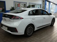 USED 2022 22 HYUNDAI IONIQ 38.3kWh Premium Hatchback 5dr Electric Auto (136 ps) SAT NAV REAR VIEW CAMERA CRUISE CONTROL PARKING SENSORS 1 OWNER EXCELLENT SERVICE HISTORY HYUNDAI WARRANTY