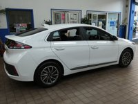 USED 2022 22 HYUNDAI IONIQ 38.3kWh Premium Hatchback 5dr Electric Auto (136 ps) SAT NAV REAR VIEW CAMERA CRUISE CONTROL PARKING SENSORS 1 OWNER EXCELLENT SERVICE HISTORY HYUNDAI WARRANTY
