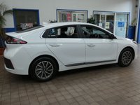 USED 2022 22 HYUNDAI IONIQ 38.3kWh Premium Hatchback 5dr Electric Auto (136 ps) SAT NAV REAR VIEW CAMERA CRUISE CONTROL PARKING SENSORS 1 OWNER EXCELLENT SERVICE HISTORY HYUNDAI WARRANTY