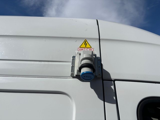 2025 MERCEDES-BENZ SPRINTER £38995 + VAT PRO FRIDGE FREEZER L.W.B VAN STOCKPORT - Photo 10