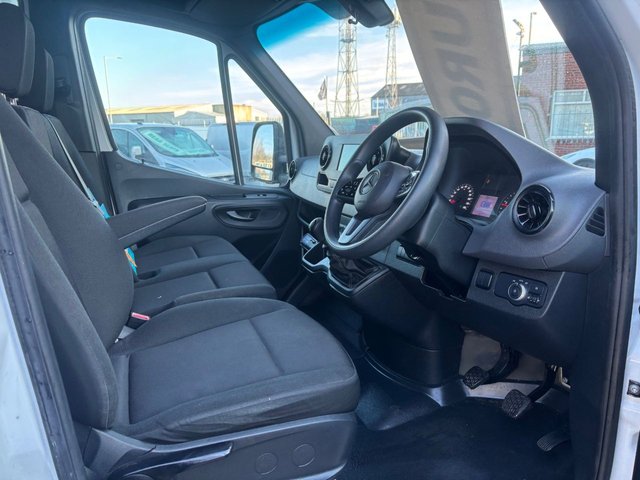 2023 MERCEDES-BENZ SPRINTER £23995 + VAT FRIDGE BOX FREEZER - 25 DEGREES STOCKPORT - Photo 8