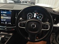USED 2020 70 VOLVO XC60 2.0 B5 MHEV Momentum SUV 5dr Petrol Hybrid Auto Euro 6 (s/s) (250 ps) 