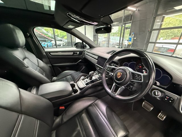 2019 PORSCHE CAYENNE - Photo 4