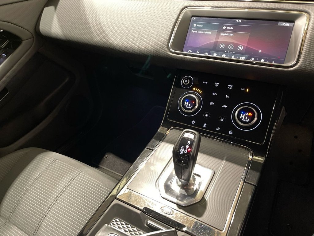 USED 2020 20 LAND ROVER RANGE ROVER EVOQUE 2.0 D150 MHEV R-Dynamic SUV 5dr Diesel Auto 4WD Euro 6 (s/s) (150 ps) APPLE CAR PLAY AND ANDROID AUTO