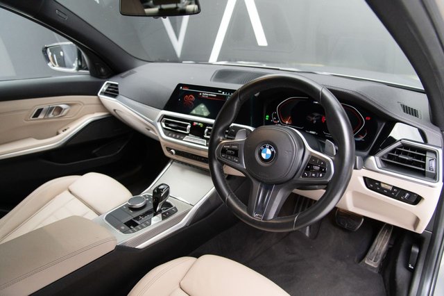 View our BMW 3 SERIES