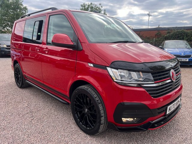 View our Volkswagen Transporter 2.0 TDI T32 Highline Kombi Double Cab 5dr Diesel Manual FWD SWB Euro 6 (s/s) (150 ps)
