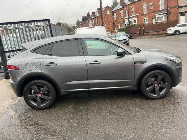 2019 JAGUAR E-PACE 2.0 D150 Chequered Flag SUV 5dr Diesel Auto AWD Euro 6 (s/s) (150 ps) - Photo 5