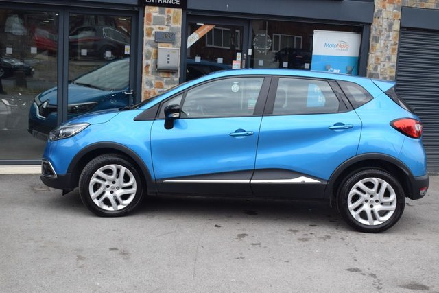 View our RENAULT CAPTUR