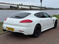 USED 2015 65 PORSCHE PANAMERA TURBO S 4.8T V8 Turbo S Hatchback 5dr Petrol PDK 4WD Euro 6 (s/s) (570 ps) **OVER &pound;30,000 WORTH OF OPTIONAL EXTRAS**