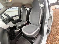 USED 2016 16 RENAULT TWINGO 1.0 SCe Play Hatchback 5dr Petrol Manual Euro 6 (70 ps) www.suffolkcarcentre.co.uk - Located at Lowestoft