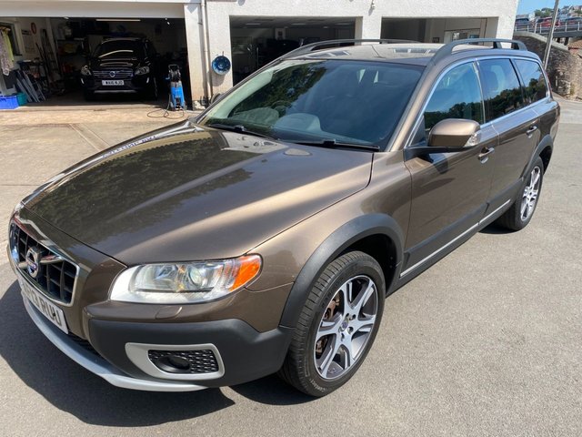 2013 13 Volvo Xc70 2.4 D5 SE Lux Estate 5dr Diesel Geartronic AWD Euro 5 (215 ps)