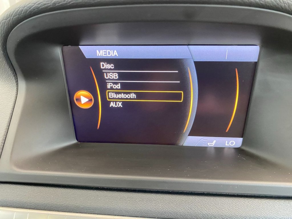 USED 2013 13 VOLVO XC70 2.4 D5 SE Lux Estate 5dr Diesel Geartronic AWD Euro 5 (215 ps) DAB SAT NAV WINTER PACK