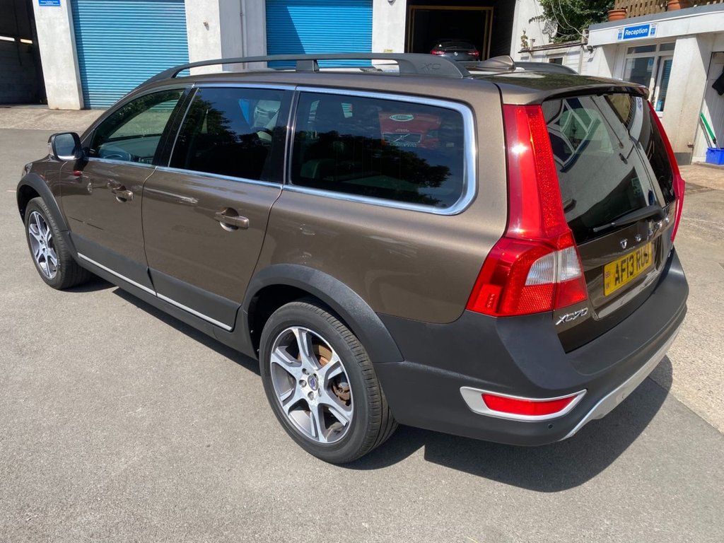 USED 2013 13 VOLVO XC70 2.4 D5 SE Lux Estate 5dr Diesel Geartronic AWD Euro 5 (215 ps) DAB SAT NAV WINTER PACK