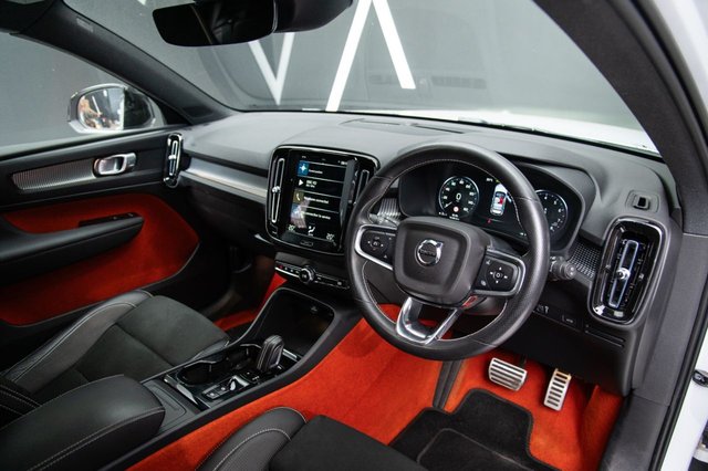View our VOLVO XC40