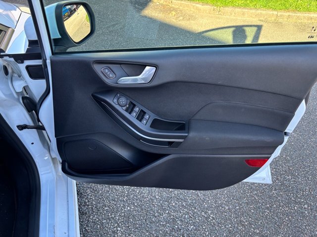 2022 FORD FIESTA - Photo 12