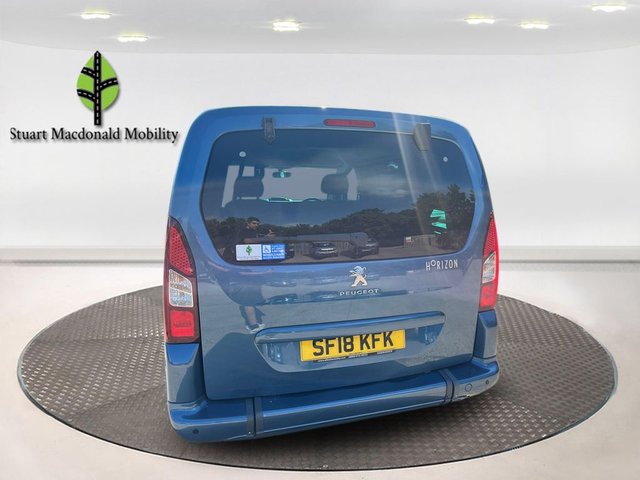 2018 PEUGEOT PARTNER TEPEE - Photo 3