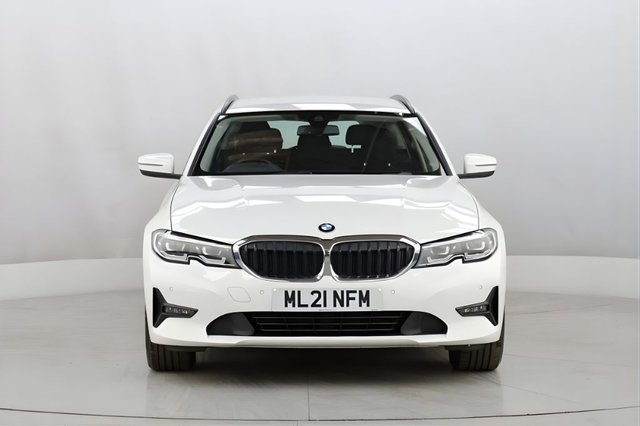 2021 BMW 3 Series 2L Se 5dr - Photo 3