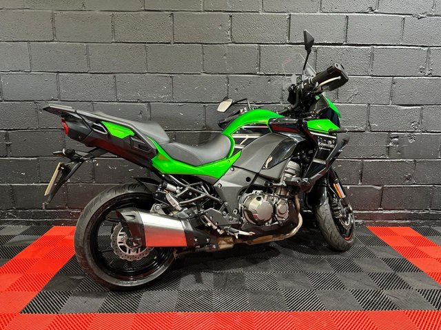 View our KAWASAKI VERSYS 1000