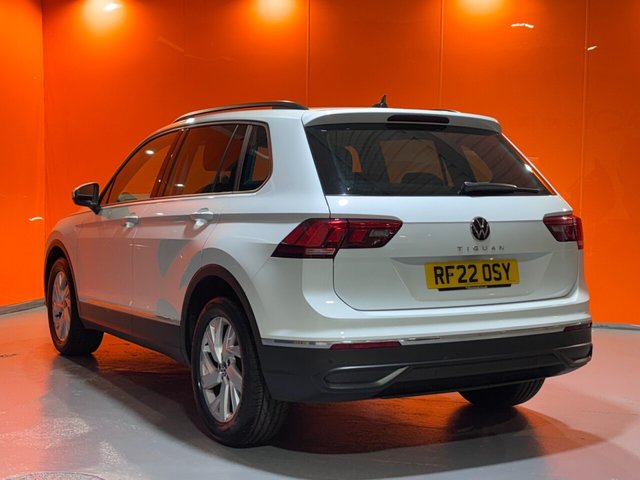 2022 VOLKSWAGEN TIGUAN 1.5 TSI Life SUV 5dr Petrol Manual Euro 6 (s/s) (130 ps) Discover Nav. 18" Alloys. DAB. - Photo 7