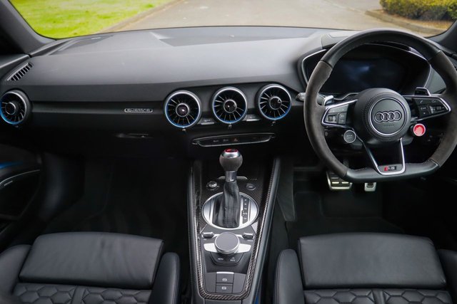 2019 Audi TT RS 2.5L Sport Edition 3dr - Photo 2