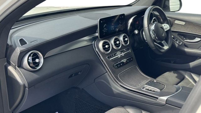 2019 Mercedes-Benz GLC - Photo 6