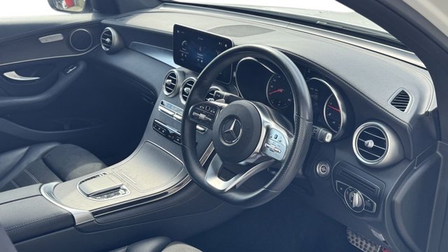 2019 Mercedes-Benz GLC - Photo 7