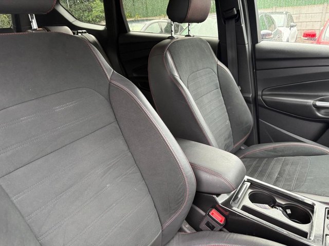 2019 FORD KUGA 2.0 TDCi EcoBlue ST-Line SUV 5dr Diesel Manual Euro 6 (s/s) (150 ps) - Photo 8