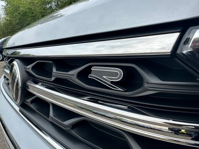 2024 VOLKSWAGEN T-ROC - Photo 8
