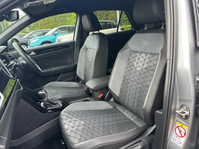 2024 VOLKSWAGEN T-ROC - Photo 12
