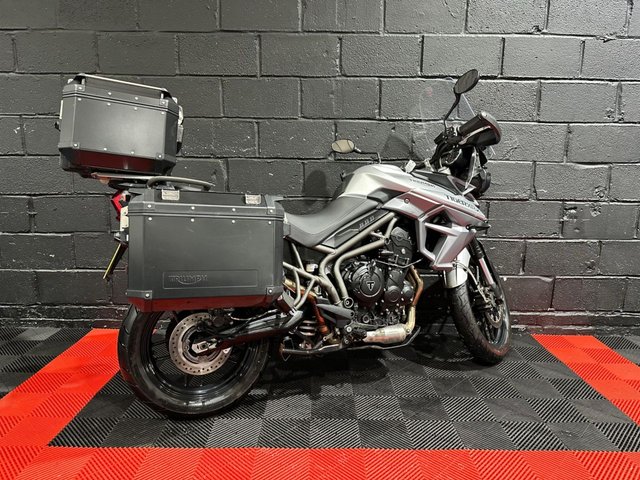 View our TRIUMPH TIGER 800