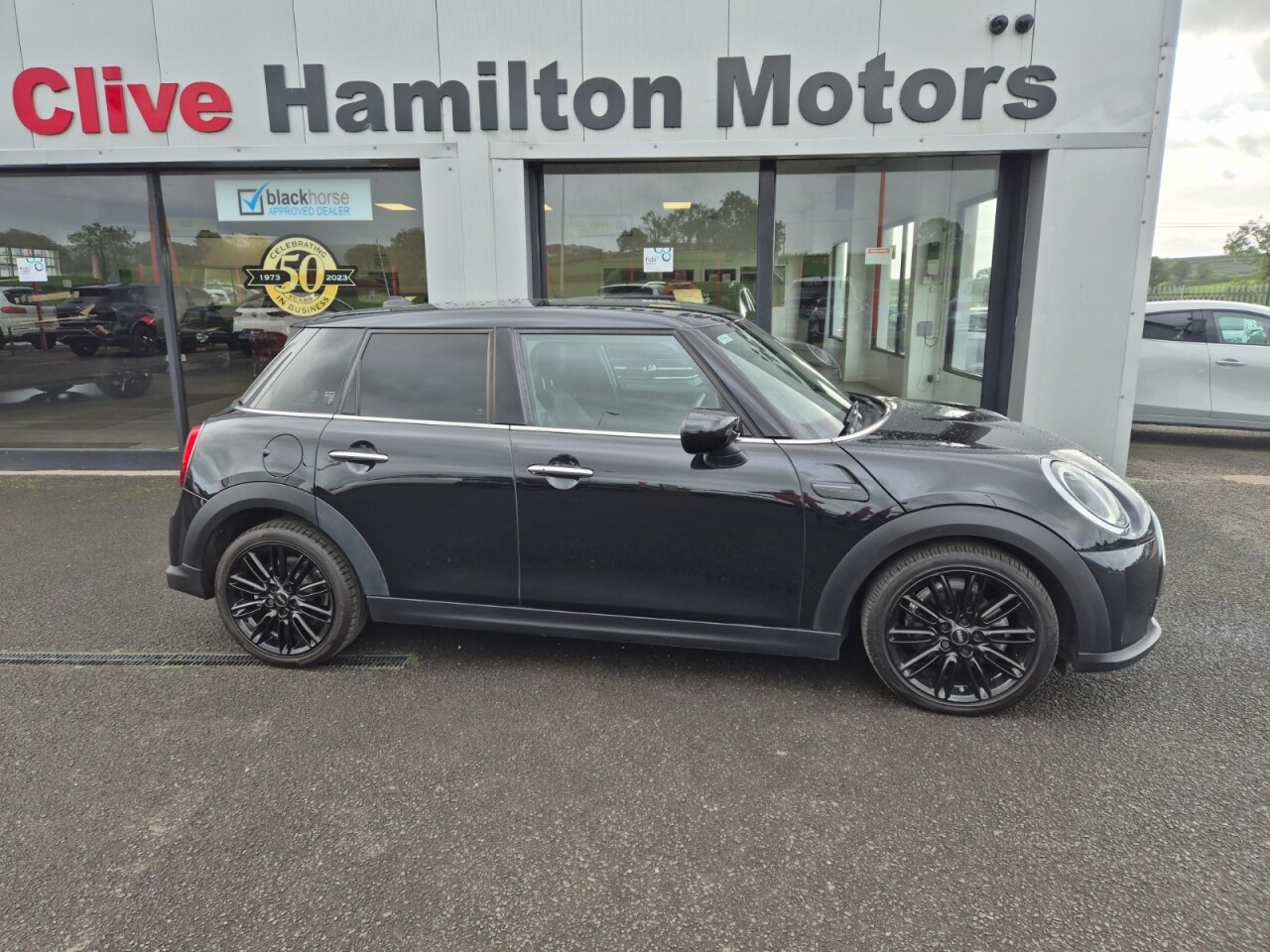 2024 MINI HATCH 1.5 Cooper Exclusive Hatchback 5dr Petrol Steptronic Euro 6 (s/s) (136 ps) - vehicle photo 20 for sale on PureCar