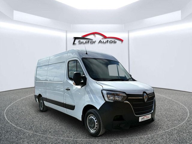 2022 RENAULT MASTER