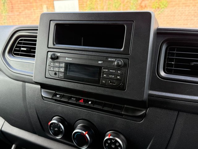 2022 RENAULT MASTER - Photo 12