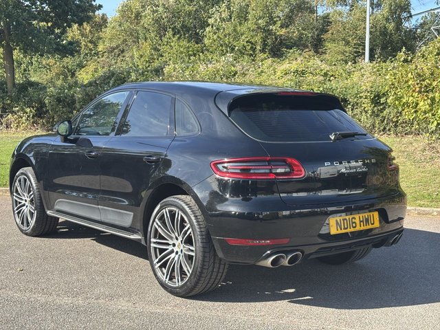 2016 PORSCHE MACAN - Photo 3