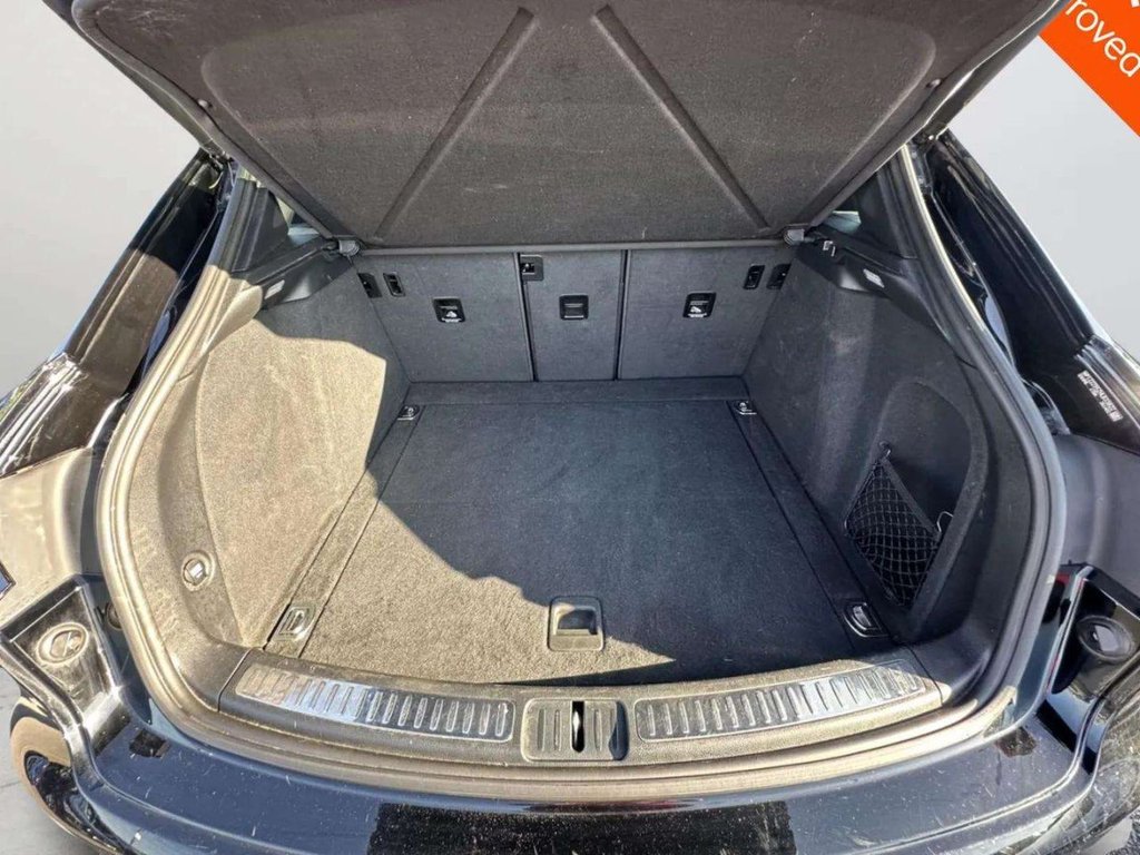2016 Porsche Macan — image 3