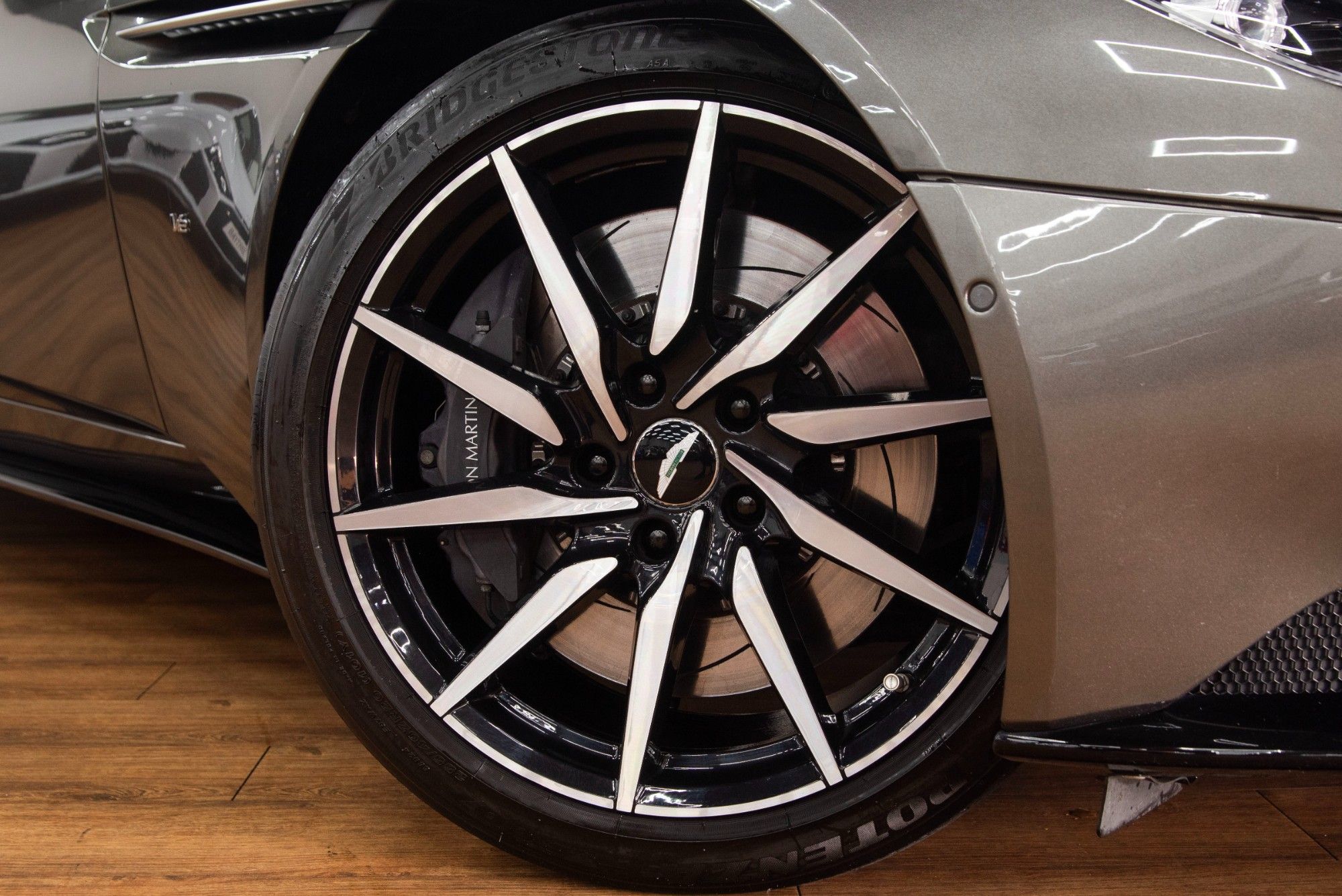 USED 2018 18 ASTON MARTIN DB11 5.2 V12 