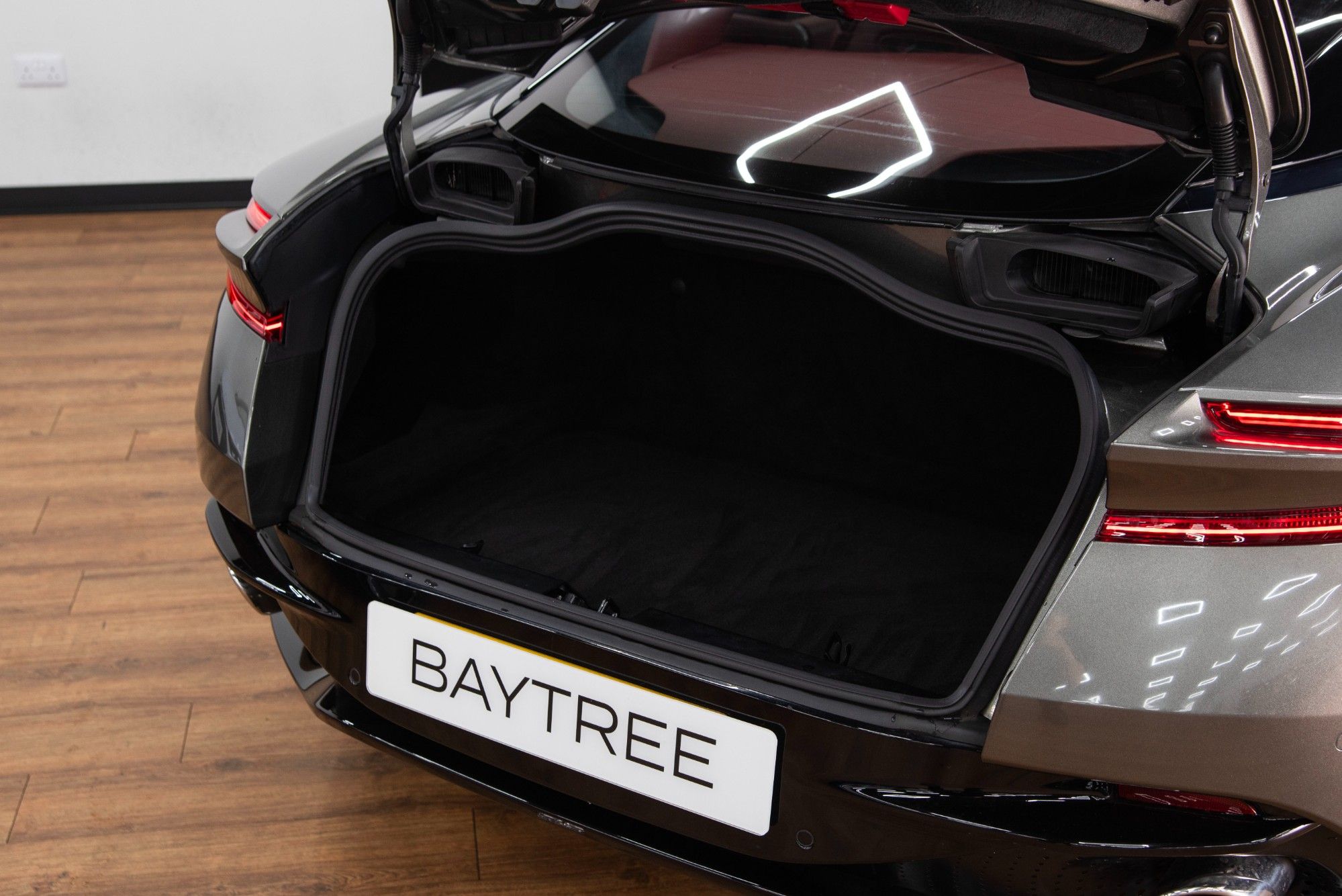 USED 2018 18 ASTON MARTIN DB11 5.2 V12 