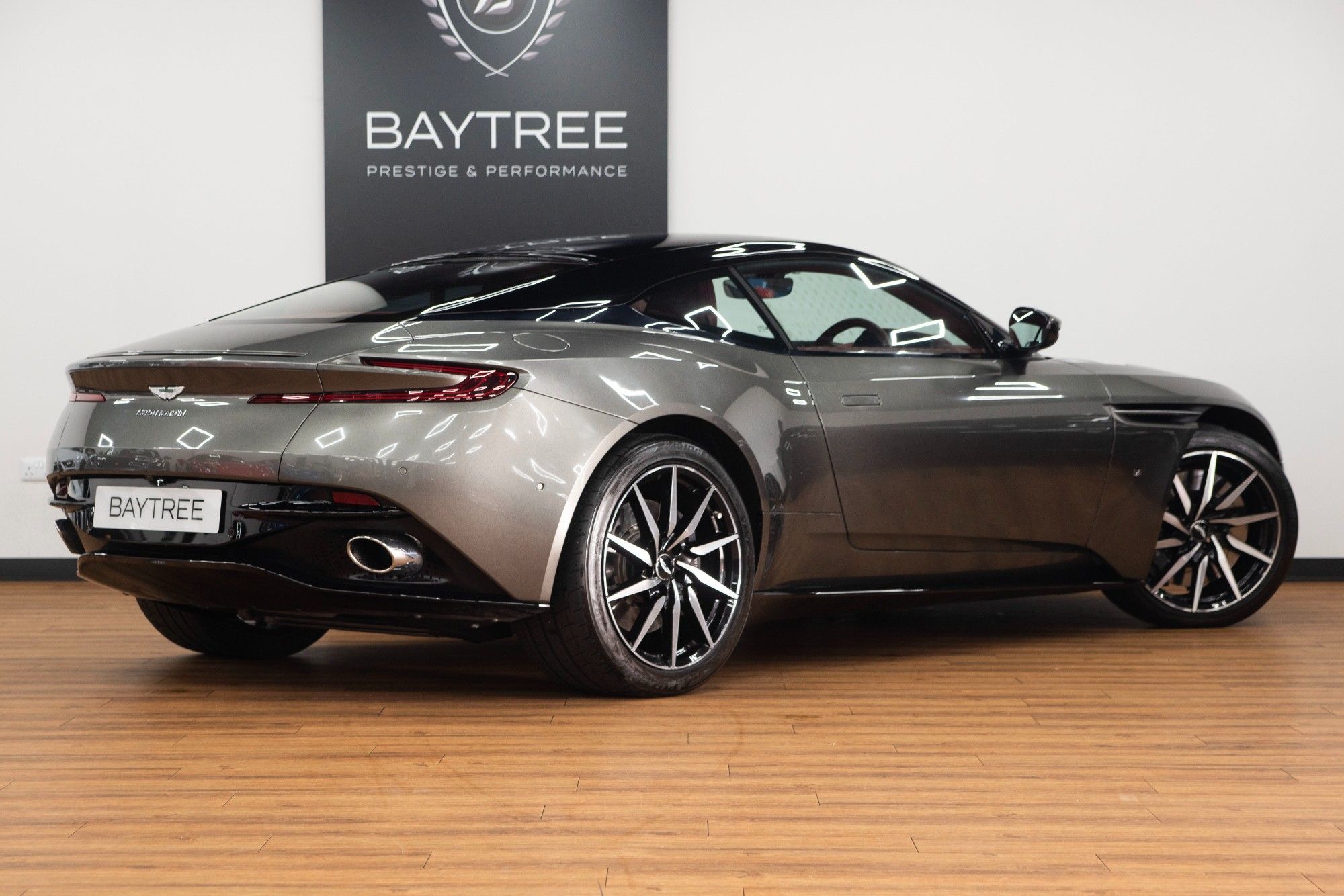 USED 2018 18 ASTON MARTIN DB11 5.2 V12 