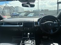 USED 2017 17 VOLKSWAGEN TOUAREG 3.0 TDI V6 BlueMotion Tech R-Line Plus SUV 5dr Diesel Tiptronic 4WD Euro 6 (s/s) (262 ps) 