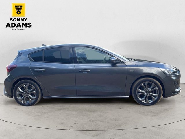 2023 FORD FOCUS - Photo 4