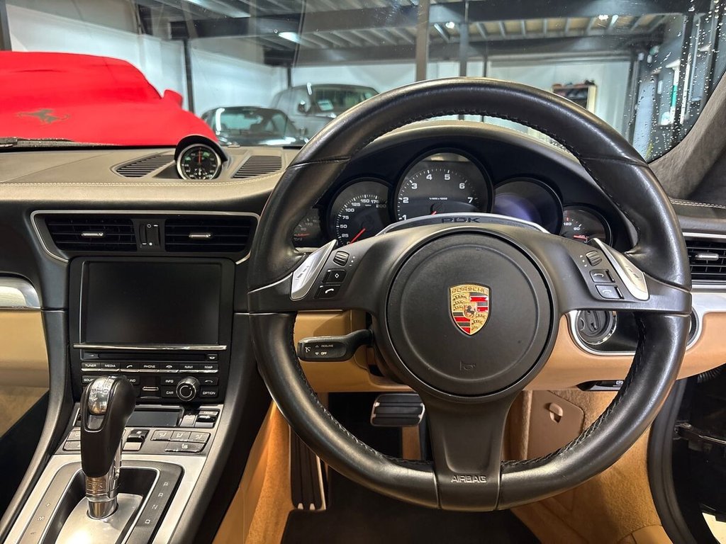 USED 2015 15 PORSCHE 911 3.4 991 Carrera 4 Coupe 2dr Petrol PDK 4WD Euro 6 (s/s) (350 ps) SPORT CHRONO|BOSE|GLASS ROOF