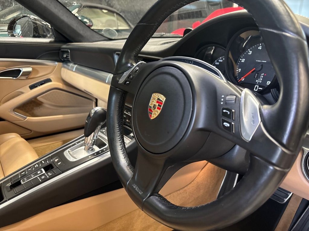 USED 2015 15 PORSCHE 911 3.4 991 Carrera 4 Coupe 2dr Petrol PDK 4WD Euro 6 (s/s) (350 ps) SPORT CHRONO|BOSE|GLASS ROOF