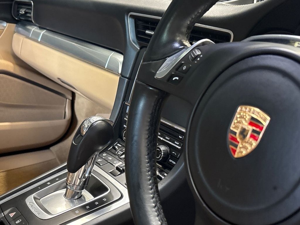 USED 2015 15 PORSCHE 911 3.4 991 Carrera 4 Coupe 2dr Petrol PDK 4WD Euro 6 (s/s) (350 ps) SPORT CHRONO|BOSE|GLASS ROOF