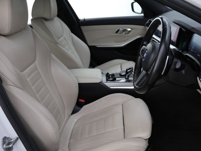 2021 BMW 3 Series 2L M Sport 5dr - Photo 12