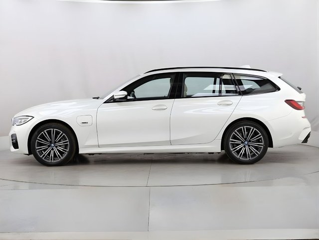2021 BMW 3 Series 2L M Sport 5dr - Photo 8