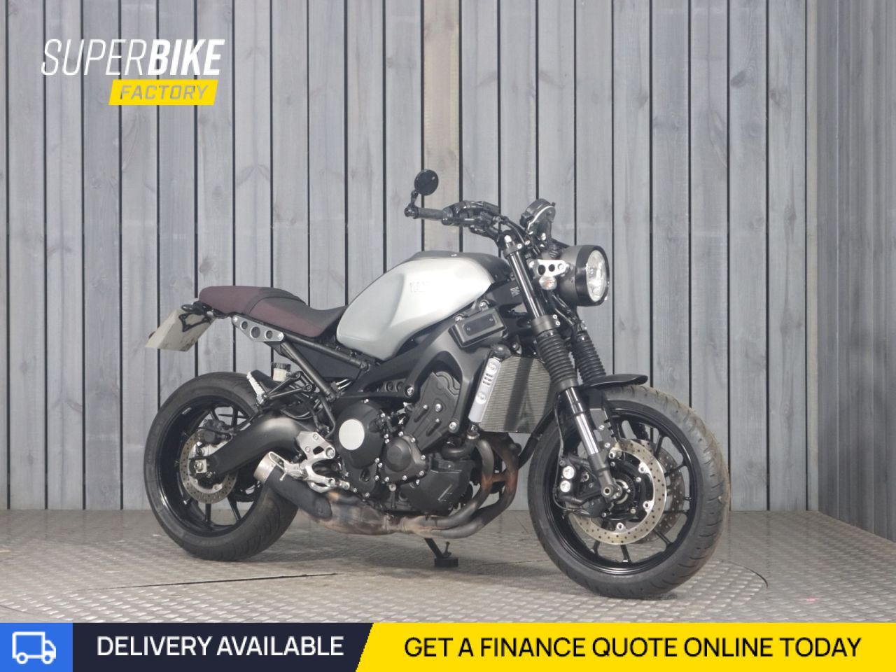 YAMAHA XSR900XSR900 YAMAHA XSR900XSR900