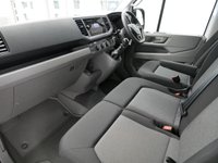 USED 2022 72 VOLKSWAGEN CRAFTER CR35 2.0 TDI 140 BHP L2 MEDIUM TRENDLINE ( AIR CON + SAT NAV ) 1 OWNER | MEDIUM | SAT NAV | AIR CON