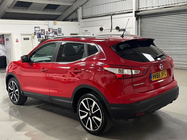 View our NISSAN QASHQAI